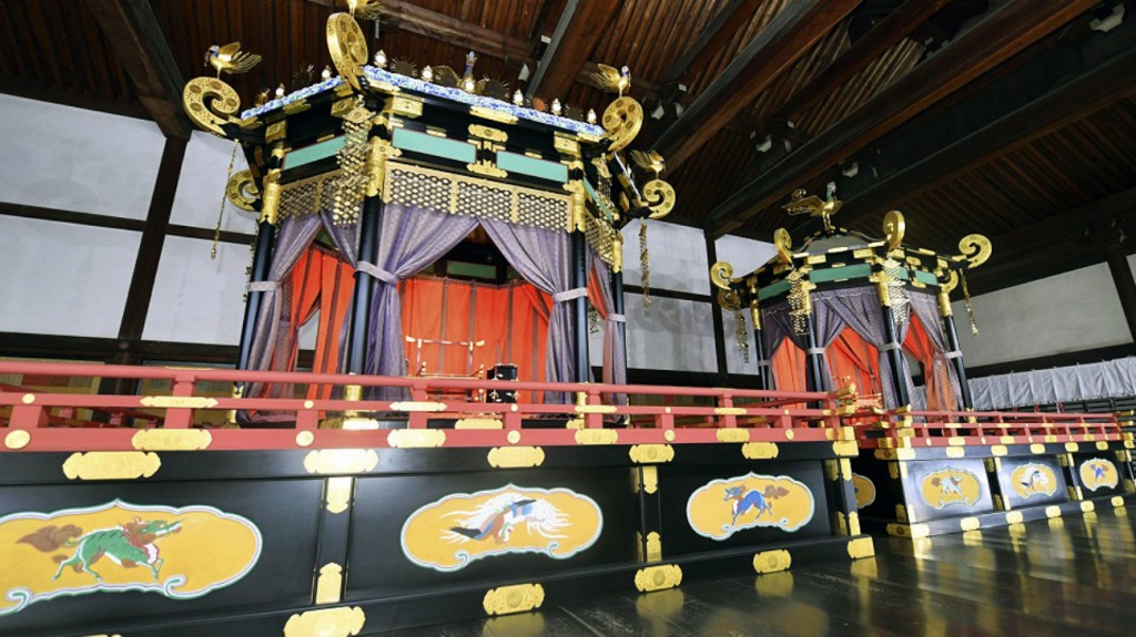 Fotos: así es el imponente Trono que los emperadores de Japón solo usan una vez en su vida