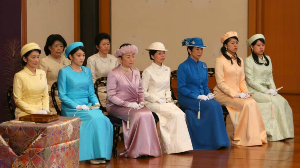 Japón enfrenta reclamos políticos para permitir que las princesas asciendan al Trono del Crisantemo
