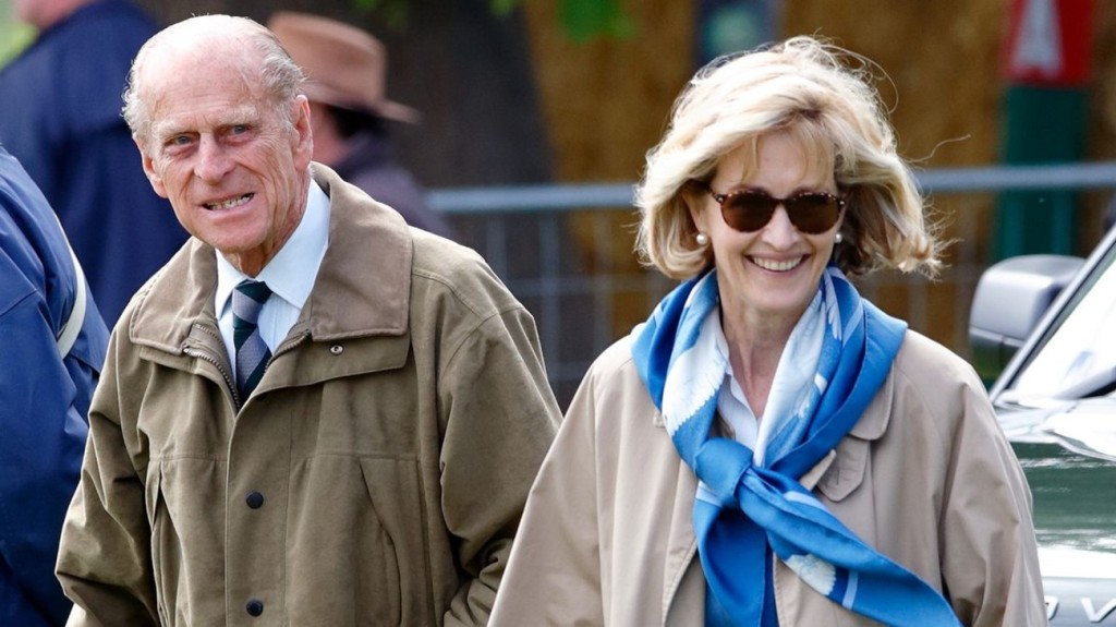 “The Crown” reflejará la especial relación del príncipe Felipe con una mujer 30 años menor